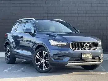 ボルボ ＸＣ４０ T4 AWD インスクリプション