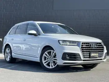 アウディ Ｑ７ 2.0TFSIクワトロ アダプティブエアサス Sライン