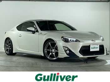 トヨタ ８６ GT TRDエアロ　マフラー　車庫調　タワーバー