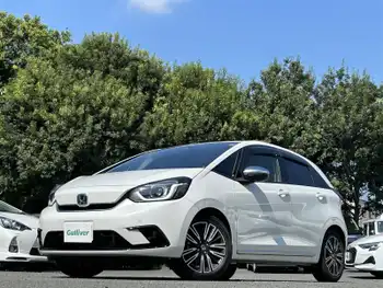 ホンダ フィット e:HEVリュクス