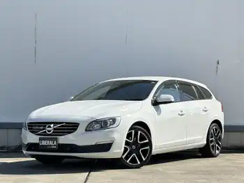 ボルボ Ｖ６０ D4 ダイナミックエディション