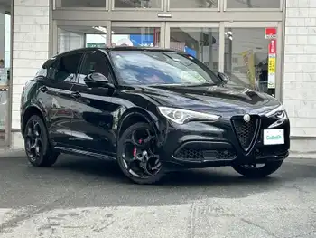 アルファロメオ ステルヴィオ 2.0ターボ Q4 ヴェローチェ 純正オーディオ 赤革シート パワーシート