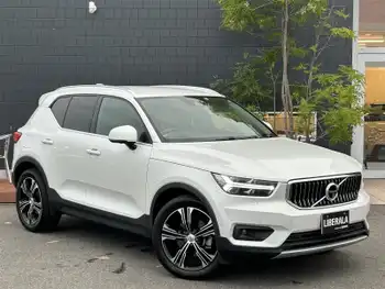 ボルボ ＸＣ４０ T4 AWD インスクリプション