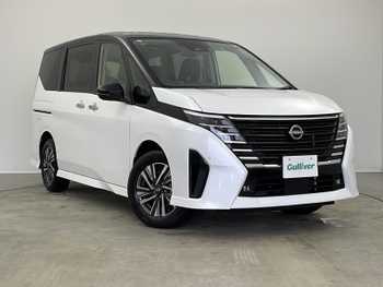 日産 セレナ e－パワー ハイウェイスター V 登録済未使用車　12インチナビ　両電動ドア