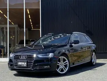 アウディ Ａ４ アバント 2．0 TFSI ACC アシスタンスPKG 半革 シートH 純ナビ