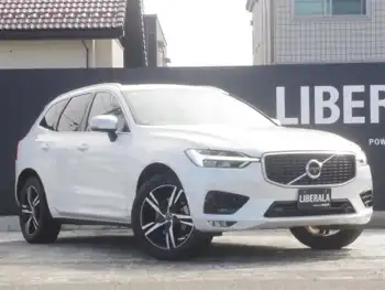 ボルボ ＸＣ６０ D4 AWD Rデザイン