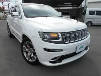 クライスラー・ジープ ジープ グランドチェロキー SRT8