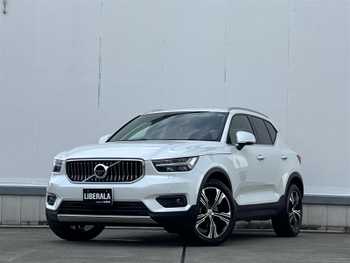 ボルボ ＸＣ４０ B4 AWD インスクリプション