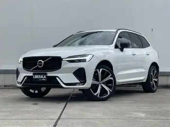 ボルボ ボルボ ＸＣ６０ B6 AWD Rデザイン エアサス ナビ 全周囲カメラ ハーフレザー
