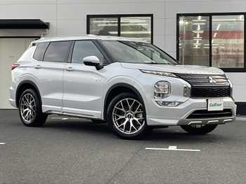 三菱 アウトランダー ＰＨＥＶ P 禁煙車 純正ナビ 全方位カメラ 衝突軽減