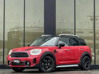 ＭＩＮＩ ＢＭＷ ミニ クロスオーバー クーパー D エッセンシャルトリム