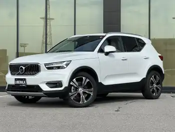 ボルボ ＸＣ４０ B4 AWD インスクリプション