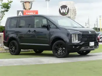 三菱 デリカＤ：５ シャモニー 登録済未使用車 両側電動 e-Assist
