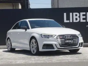 アウディ Ａ３ セダン 40TFSI クワトロ スポーツ