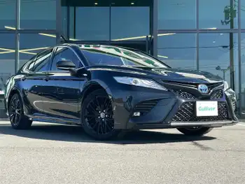 トヨタ カムリ WS ブラックエディション 純正8型ナビ/バックカメラ/赤レザー/禁煙車