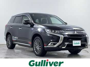 三菱 アウトランダー ＰＨＥＶ Sエディション ・サンルーフ・マルチ全方位モニター