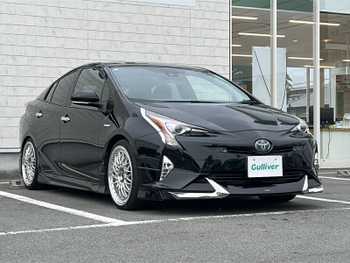 トヨタ プリウス A 社外19インチAW　セーフティセンス