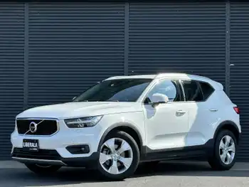 ボルボ ＸＣ４０ T4 インテリセ-フ ACC 360°C 半革 シ-トH LED