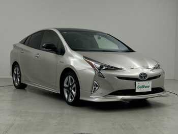 トヨタ プリウス Sセーフティプラス ツートーン ナビ　フルセグTV　バックモニター　禁煙