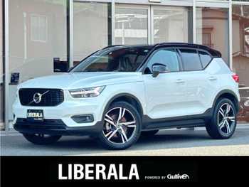 ボルボ ＸＣ４０ T4 AWD Rデザイン 黒革 Harman/Kardon 360°カメラ 純正19AW