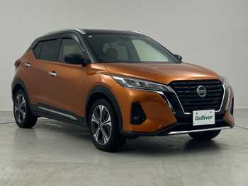 日産 キックス X ツートーンインテリアED ワンオーナー　純正9型ナビ　フルセグTV