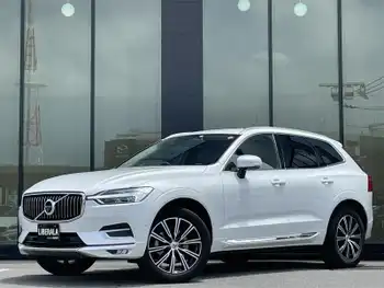 ボルボ ＸＣ６０ D4 AWD インスクリプション