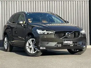 ボルボ ＸＣ６０ T5 AWD モーメンタム