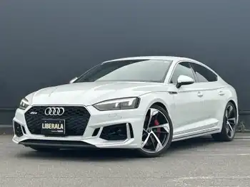 アウディ ＲＳ５ スポーツバック マトリックスLED 白革シート ACC LKA BSM