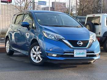 日産 ノート e－パワー メダリスト FOUR ・純正メモリナビ・衝突被害軽減システム