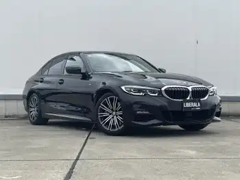ＢＭＷ ３３０ｉ Mスポーツ ガラスサンルーフ ハイラインPKG Pシート