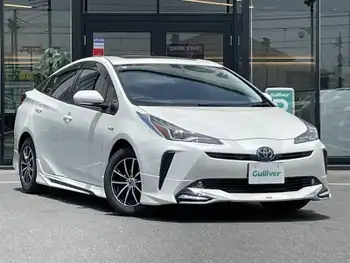 トヨタ プリウス S