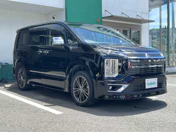 三菱 デリカＤ：５ アーバンギア Pエディション 10型純正ナビ 後席モニター 全周囲カメラ