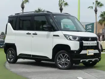 三菱 デリカミニ T プレミアム 届出済未使用車