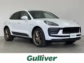 ポルシェ ポルシェ マカン T サンルーフ メーカーナビ 全方位 白革 BOSE