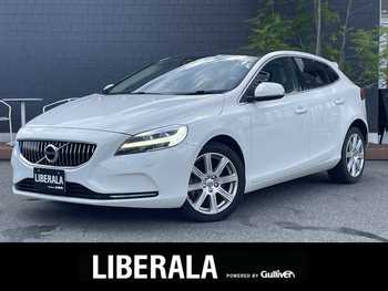 ボルボ Ｖ４０ T3 クラシックエディション パノラマガラスルーフ インテリセーフ 黒革