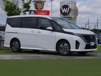 日産 セレナ e－パワー ハイウェイスター V