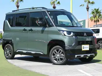 三菱 デリカミニ T プレミアム 届出済未使用車 全方位 9型カープレイ