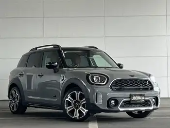 ＭＩＮＩ ＢＭＷ ミニ クロスオーバー クーパー S E オール4 革シートAppleCarplay/アンビエントライト