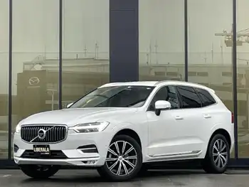 ボルボ ＸＣ６０ D4 AWD インスクリプション