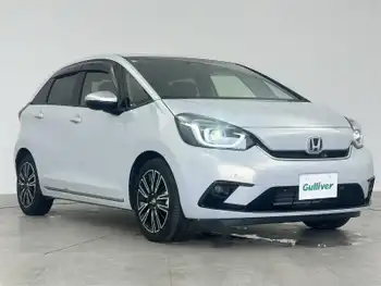 ホンダ フィット e:HEVリュクス ホンダセンシング　9インチナビ　Bカメラ
