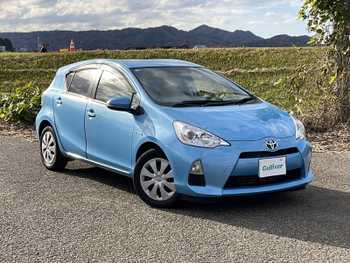 トヨタ アクア S SDナビ TV BT Bカメラ ETC 冬タイヤあり