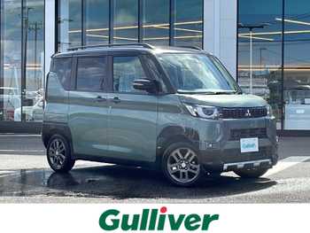 三菱 デリカミニ T プレミアム マイパイロット搭載　eアシスト　禁煙車