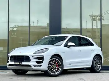 ポルシェ マカン GTS 純正ナビ ハーフレザーシート バックカメラ