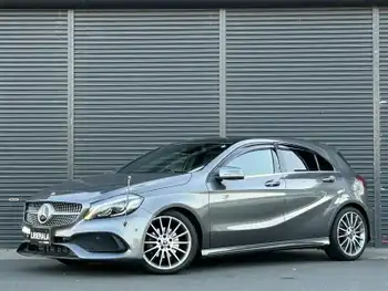 メルセデス・ベンツ Ａ１８０ AMG スタイル 後期 半革 Sヒ-タ- M付PWシ-ト ナビ TV LED