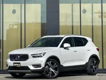 ボルボ ＸＣ４０ T4 AWD インスクリプション レッドレザー 衝突回避 自動駐車 純正AW