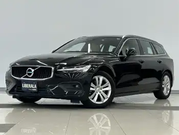 ボルボ Ｖ６０ T5 モメンタム 純正ナビ　Rカメラ　本革シート　ETC　ACC