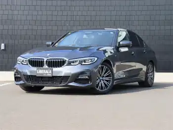 ＢＭＷ ３２０ｉ Mスポーツ インテリジェントセーフティ　純正ナビ