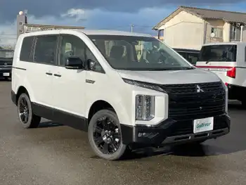 三菱 デリカＤ：５ シャモニー 登録済未使用車 全方位カメラ LEDライト