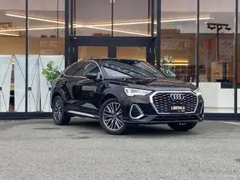 アウディ Ｑ３  1オーナー ACC 純正ナビ 全方位 革温席