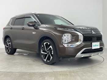三菱 アウトランダー ＰＨＥＶ P